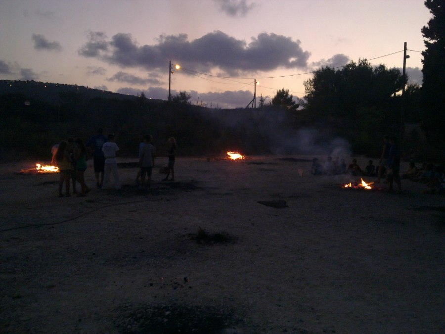 מדורות צעירה. כך מסתיים לו יום הפעילות הראשון לשנת תשע"א